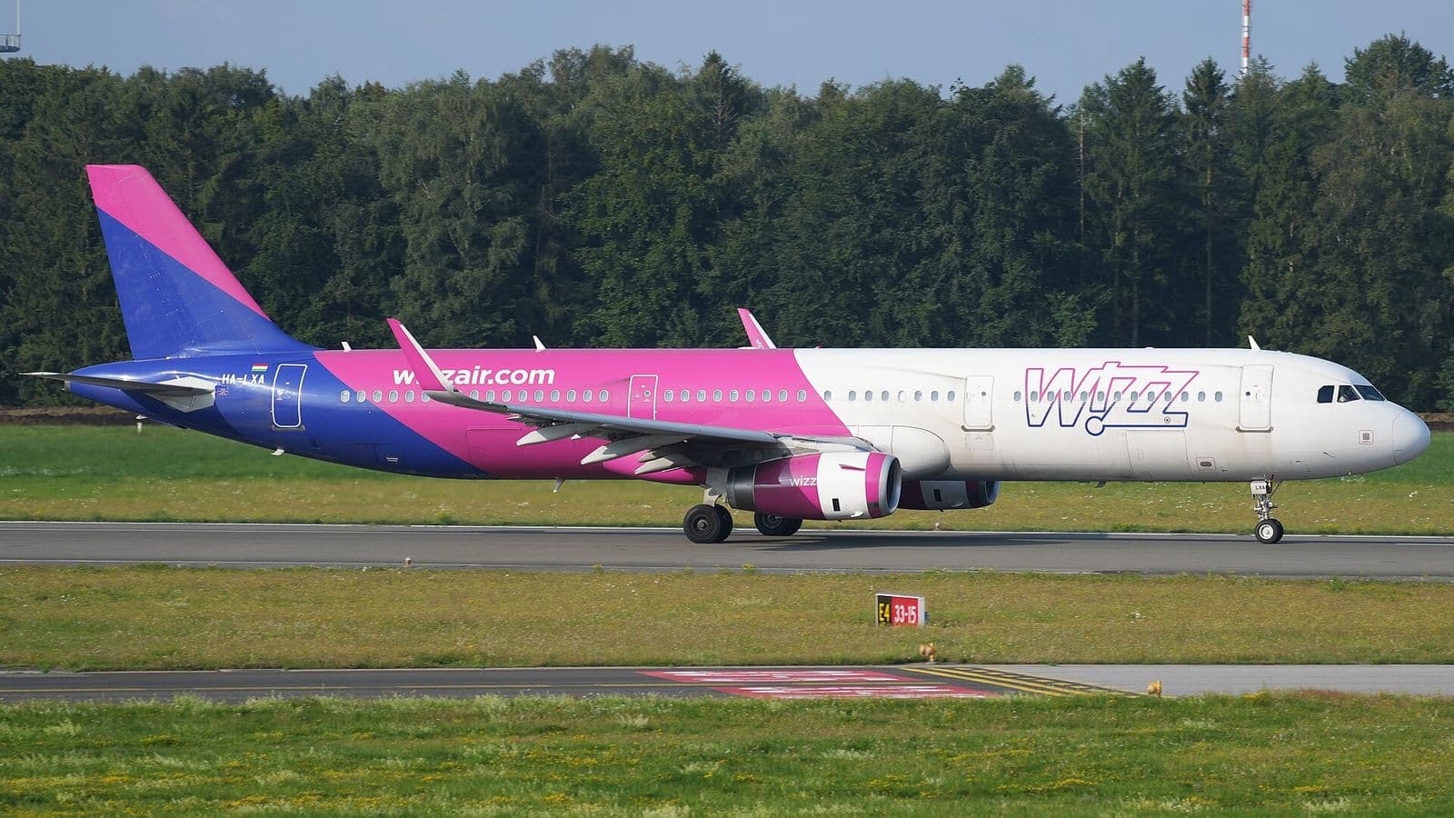 Wizz Air Airbus A321 taxiing at an airport